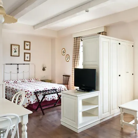 Portaventura Gold River: Theme Park Access Included Hotel Salou