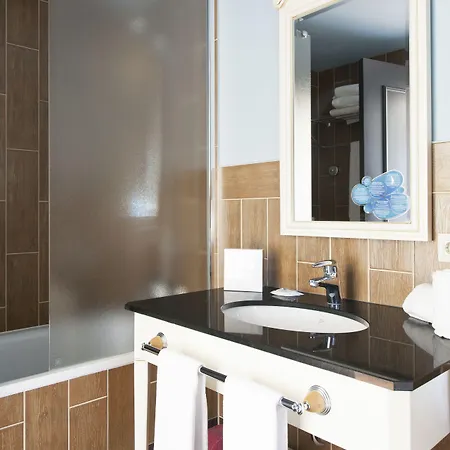 Hotel Portaventura Gold River - Includes Unlimited Access To Portaventura Park & 1 Access To Ferrari Land