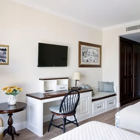 Portaventura Gold River - Includes Unlimited Access To Portaventura Park & 1 Access To Ferrari Land Salou